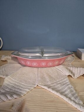 Vintage Pyrex Pink Daisy Divided Caserole Dish With Lid